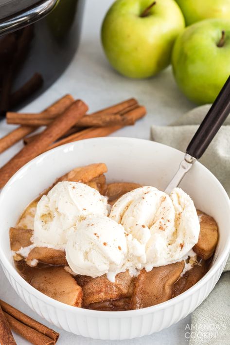 These delicious crockpot cinnamon apples can be served for breakfast, alongside dinner or topped with ice cream for dessert! #crockpot #cinnamonapples #fallfood #thanksgiving #fallsnack #apples #appledessert #fallrecipes #amandascookin Crockpot Cinnamon Apples, Apple Crockpot Recipes, Crockpot Apples, Dessert Crockpot, Slow Cooker Apple Cobbler, Apples With Cinnamon, Cherry Cobbler Recipe, Crockpot Apple, Baked Apple Recipes