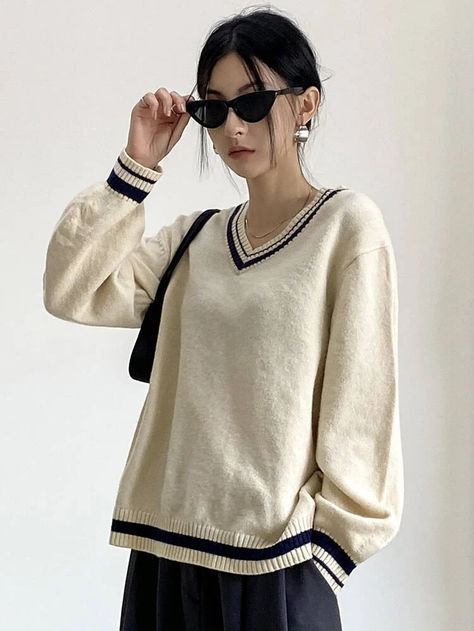 Cricket Jumper Outfit Women, Cricket Outfit Women, Shein Dazy Outfits, Dazy Shein Outfit, Yellow Jumper Outfit, Jumper Outfit Women, Cricket Outfits, Dazy Shein, Cricket Time