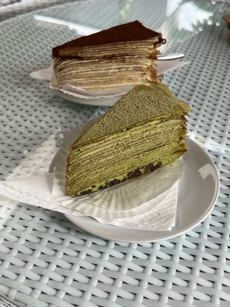 Bali Cafe Aesthetic, Mille Crepe Cake Aesthetic, Crepe Cake Aesthetic, Deserts Aesthetic, Mille Crepe Cake, Mille Crepes, Bali Cafe, Bali Life, Aesthetic Cafe