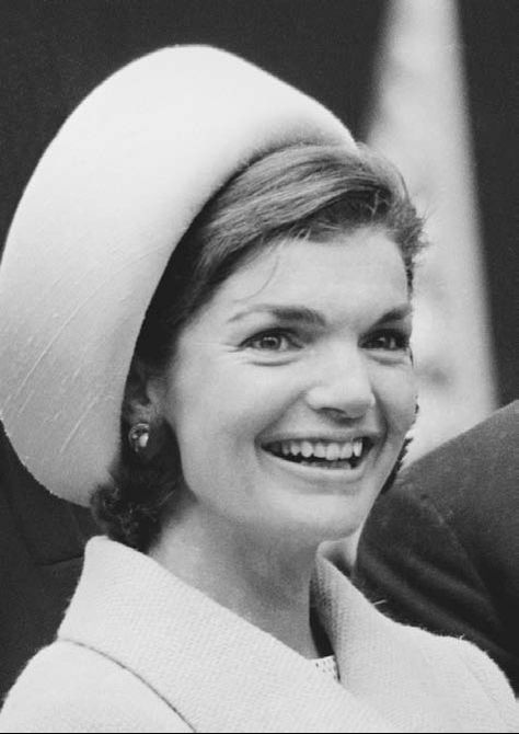 There was a hat for every occasion in the 50s. Hats came in all shapes and sizes. In the photo is Jackie Kennedy wearing a pillbox hat. Jackie O's, Farah Diba, Lee Radziwill, Pillbox Hat, Jackie O, Norma Jeane, Wearing A Hat, Barbara Palvin, Glam Rock