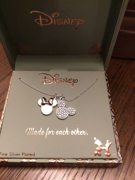 Mouse Necklace, Mickey Mouse Necklace, Disney Necklace, Charm Necklace Silver, Disney Lover, Disney Character, Disney Jewelry, Classy Jewelry, Trik Fotografi