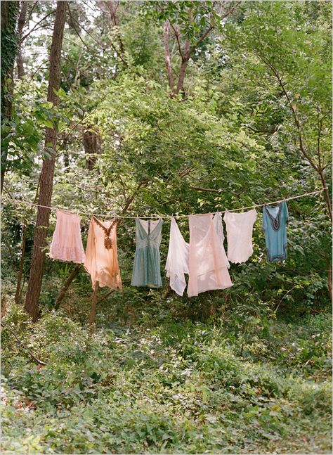 i think it might be a dream to live somewhere you could hang your clothes out to dry and it would look like this ...  Elizabeth Messina Photography Elizabeth Messina, Bohemian Style Wedding, Clothes Hanging, Wedding Tote, Washing Line, Wedding Chicks, Slow Living, Clothes Line, Country Life