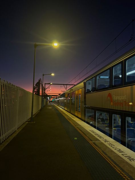 #sydney #sunset #train Uni Life, Fake Pictures, Future Life, Harajuku, Sydney, Places To Visit, Photoshop, Australia, Train