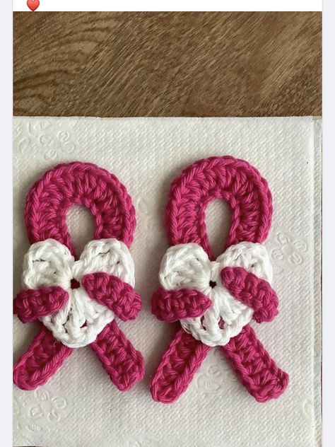 Crochet Awareness Ribbon, Crochet Awareness Ribbon Pattern, Crochet Pink Ribbon Free Pattern, Awareness Ribbon Crochet Pattern, Ribbon Crochet Pattern Free, Random Acts Of Kindness Crochet Ideas, Crochet Medical Ideas, Crochet Random Acts Of Kindness Patterns, Crochet Acts Of Kindness