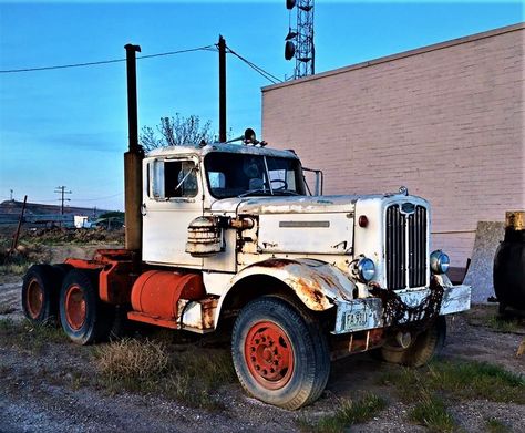 Millions of Semi Trucks Old Semi Trucks, Autocar Trucks, Trucker Quotes, Truck Pics, Truck Top, White Truck, Old Ford Trucks, Train Truck, Old Pickup Trucks