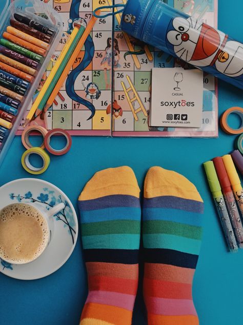 Back To School Flatlay, Flatlay Photography, Storyboard Illustration, Feed Insta, Product Shoot, Flatlay Styling, Flat Lay Photography, Activity Kits, Kids Book