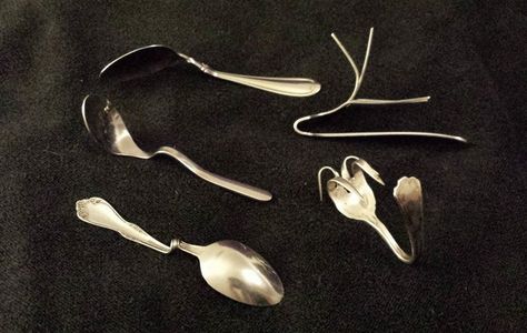 Spoon Bending Parties are soooo much fun! Invite some friends to your house and start off your party by having Ruth teach you to bend some spoons. Ruth will bring the spoons for everyone or people … Spoon Aesthetic, Pokemon Core, Kageyama Ritsu, Bent Spoon, Spoon Bending, Spoons And Forks, Donna Tartt, Some Friends, The Secret History