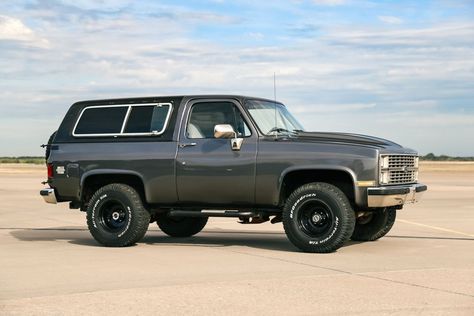 Chevy Ls Engine, Baja Trucks, Blazer 4x4, Blazer K5, Baja Truck, Chevy Ls, American Pickup Trucks, Vintage Pickup, Chevy Blazer