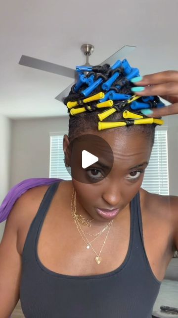 Short Natural Hairstyle on Instagram: "@fabulasityisme1 This rod style came out so lovely! Don't let nerves get in the way of trying new things, you may just find out its your thing and it looks amazing!  🌟  Follow @shortnaturalhairstyle Use #shortnaturalhairstyle to share Click our profile link 🔗 for curly treats 🎉  #shorthairgang #shorthairstyle #shorthairdontcare #shorthair #shorthaircut #twa #taperedtwa #taperedcut #curldefinition #thecutlife #baeswithfades #curlybeauties #curlyhair #curlyhairstyles #curlyhairdontcare #curlynaturalhair #curlspoppin #permrodset" Short Natural Rod Set Hairstyles, Orange Perm Rods On Natural Hair, Curling Straight Hair Black Women, Roller Set Hairstyles For Short Hair, Short Curly Styles For Black Women, Twist In Front Curls In Back, Short Curly 4c Hair, Rod Set On Short Hair, Rods On Short Natural Hair