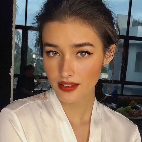 Liza Soberano Instagram, Lisa Soberano, No Make Up Make Up Look, Sweet Makeup, Asian Wallpaper, Liza Soberano, Actress Without Makeup, Beauty Forever, Red Makeup