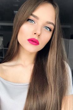 Soft Glam Makeup Looks, Bridesmaid Makeup Looks, Pink Lipstick Makeup, Rosa Make-up, Soft Glam Look, Glam Makeup Looks, Bright Pink Lips, Bright Pink Lipsticks, Pink Lips Makeup