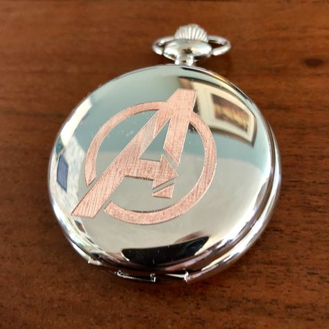 Engraved Avengers pocket watch Marvel Gift Ideas, Marvel Merch, Marvel Gift, Marvel Accessories, Marvel Jewelry, Marvel Fashion, Marvel Gifts, Marvel Clothes, Marvel Merchandise