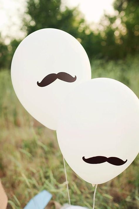 Little Man + Mustache Mr Man Baby Shower Birthday Party Planning don't balloons look awesome with moustaches? Mustache Birthday Party, Hipster Party, Boss Party, Moustache Party, Mustache Theme, Mustache Birthday, Man Shower, Mustache Baby Shower, Mustache Party