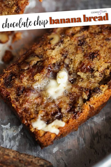 The BEST Chocolate Chip Banana Bread recipe uses a secret method to get extra banana flavor and texture! You'll use this recipe forever! Best Chocolate Chip Banana Bread, Choc Chip Banana Bread, Chocolate Chip Banana Bread Recipe, Healthier Sweets, Banana Bread Cookies, Fat Food, Banana Bread Recipe Moist, Delicious Sweets, Best Chocolate Chip