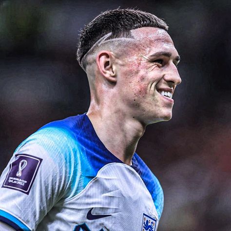 Foden Haircut, Phil Foden, Phil 3, Hippie Wallpaper, Anime Dragon Ball Super, Dragon Ball Super, Haircuts For Men, Cristiano Ronaldo, Football Players