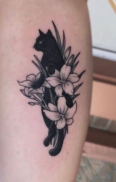 Black Kitty Tattoo, Black Cat Cover Up Tattoo, Cat Tattoo Black And White, Cat Thigh Tattoo, Two Black Cats Tattoo, Black And Grey Cat Tattoo, Black And Gray Cat Tattoo, Black Cat Tattoo Ideas, Black Cat Leg Tattoo