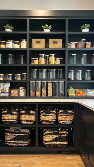 Scullery Storage Ideas, Pantry With Black Cabinets, Dream Pantry Luxury, Gallery Pantry, Black Pantry Organization, Small Scullery Ideas, Scullery Ideas Layout, Black Kitchen Pantry, Scullery Design