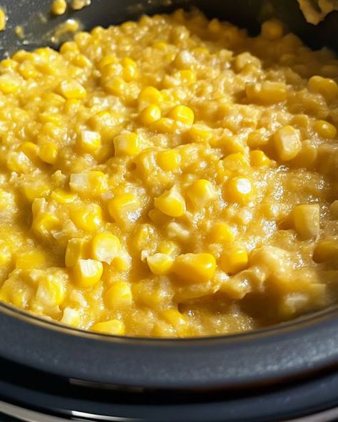 Amish Vegetable Recipes, Amish Corn, Corn Skillet, Corn Pudding Recipe, Sweet Corn Pudding, Easy Crock Pot Recipes, Slow Cooker Kitchen, Food Slow Cooker, Corn Dishes