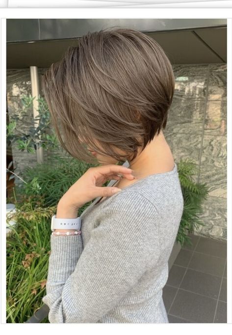 Asian Short Hair, Bob Haircut For Fine Hair, Short Hair Undercut, Short Hairstyles For Thick Hair, Shot Hair Styles, Haircuts For Fine Hair, Short Hair Haircuts, Blonde Pixie, Short Bob Hairstyles