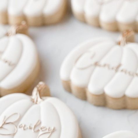 Bouge Cookie Company on Instagram: "These pumpkins made for the prettiest place cards for Friendsgiving! 🦃🤍 
.
.
I am working away on Thanksgiving cookies right now! Can’t wait for you all to take them to your Thanksgivings! ☺️
.
.
#thanksgiving #friendsgiving #happythanksgivng #turkeyday #happyfriendsgiving #pumpkins #pumpkincookies #placecardcookies #customcookies #decoratedcookies #sugarcookies #cookies" Thanksgiving Cookie Name Cards, Thanksgiving Cookie Place Cards, Thanksgiving Place Card Cookies, Placecard Cookies, Thanksgiving Royal Icing Cookies, Friendsgiving Cookies, Thanksgiving Decorated Cookies, Cookie Place Cards, Happy Friendsgiving