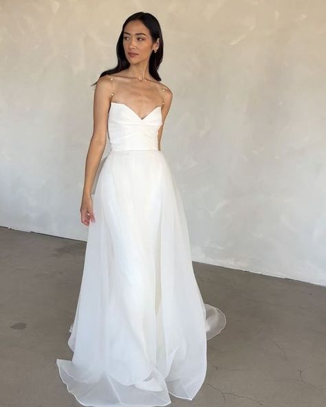 NEWHITE | MODERN BRIDAL on Instagram: "Dasha is the moment. Hand-draped through out in textured organza with touch of fresh water pearls. This dreamy gown is made with so much attention to detail. 

#newhite #newhitebridal #bridalstyle #bridalinspiration #bridalgown" Sculptural Wedding Dress, Newhite Bridal, Anais Anette, Barr Mansion, Dreamy Gowns, Fresh Water Pearls, Modern Bridal, Dress Inspo, Water Pearls