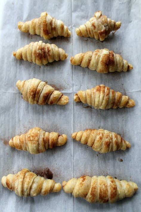 Cinnamon Croissant, Phyllo Pastry, Air Fryer Recipes Dessert, Diy Cinnamon, Princess Pinky Girl, Pinky Girl, Hosting Ideas, Baked Spaghetti, Bon Appetite