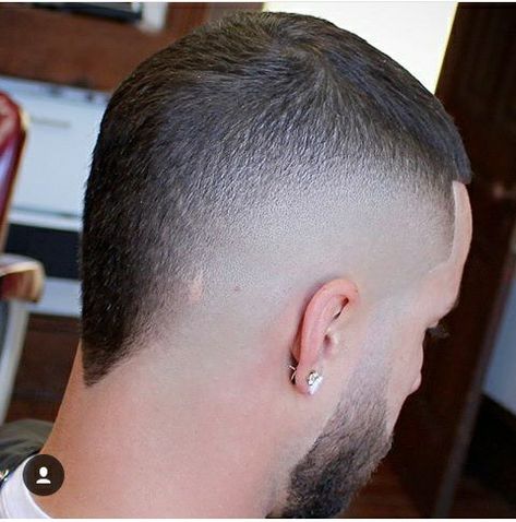 Fohawk Haircut Fade, Short Hair Mohawk, Mohawk Hairstyles Men, Fresh Cuts, Haircut Men, Men's Short Hair, Mens Hairstyles Thick Hair, Modern Haircuts, Faded Hair