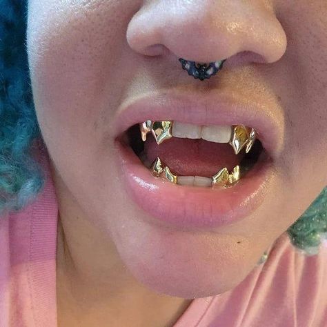 Custom vampire teeth fangs, gold plated over solid 925 sterling silver. The design has two fangs on each side. Choose a top set, a bottom set or a full set. 100% handmade job for a perfect fit. Order now! Gold Fang Grillz, Fangs Grillz, Vampire Grillz, Gold Fangs, Teeth Vampire, Fang Grillz, Grillz Teeth, Teeth Caps, Dental Impressions