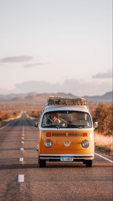 Van Volkswagen, Kombi Home, Volkswagen Van, Vintage Vw Bus, Combi Volkswagen, Combi Vw, Hippie Van, Travel Van, Vw T1