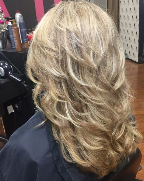 Thankful to the amazingly talented Leigh Tyndale Wooten of Paragon Hair Design in Chattanooga TN.  Check her out on Instagram @liveleigh_ Layered Shag Long Hair, Long Feathered Hairstyles With Bangs, Waterfall Layers Haircut Short, Feathered Shag Layered Hairstyles, Layered Long Hair Styles, Full Layered Haircuts, Really Layered Hair, Medium Feathered Hairstyles, Extreme Layered Hair