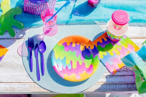 Lilly's 10th Birthday | CatchMyParty.com Slime Birthday Party Table, Slime Decorations Party Ideas, Slime Table For Birthday Party, Slime Birthday Party Ideas Decorations, Slime Cake Ideas, Slime Party Ideas Decoration, Slime Themed Birthday Party, Slime Birthday Party Ideas, Slime Party Ideas