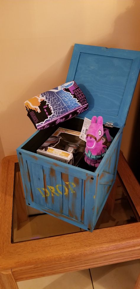 Decorative supply drop box Fortnite Supply Drop Box Diy, Fortnite Diy, Boxes Diy, Drop Box, Box Diy, Valentine Ideas, Valentine Box, Kids Ideas, Diy Box