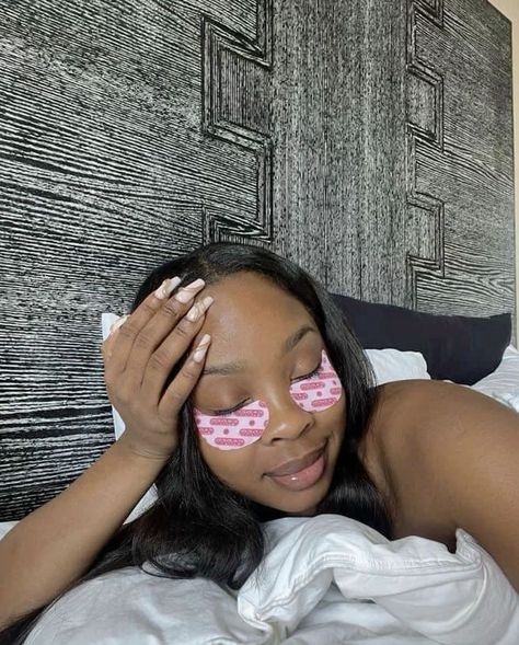 Faded eye patch . . Patches to depuff, hydrate, brighten and cool. . Reduce dark circles and fine lines. Contains Kojic Acid, Caffeine and Niacinamide. . . 10,000 each Self Care Sunday Black Women, Eye Mask Aesthetic, June Vibes, Monthly Reset, Hairstyle 2024, Face Mask Aesthetic, Mask Aesthetic, Vogue Beauty, Girly Aesthetic