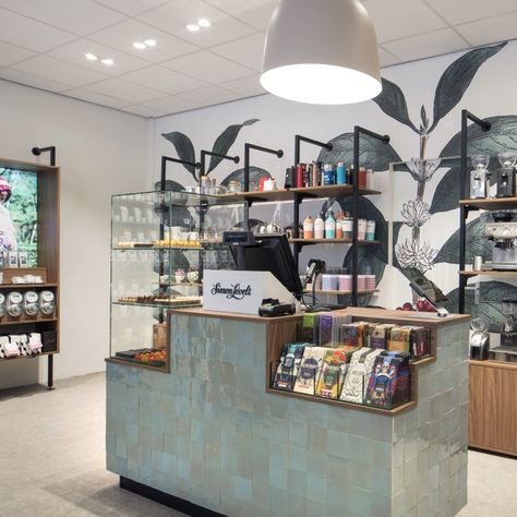 » Simon Lévelt – The world of coffee and tea by Tchai, Amsterdam – The Netherlands Cash Counter Design, Retail Counter, Soap Display, Medical Office Design, Retail Store Interior Design, Store Counter, Food Retail, Pharmacy Design, Tea Store