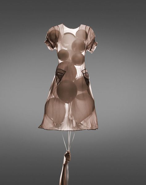 Phillip Toledano ~ part of fashion series by Mr Toledano, (2008) via Behance | behance.net/philt68 Wow Photo, Conceptual Fashion, Balloon Dress, Balloon Art, Art Dress, Sculpture Installation, Visual Arts, Installation Art, Wearable Art