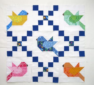 Bird Quilt Blocks Free Pattern, Bird Quilt Patterns, Bird Quilt Blocks, Colchas Quilting, Orange Birds, Quilt Square Patterns, Barn Quilt Patterns, Bird Quilt, Animal Quilts