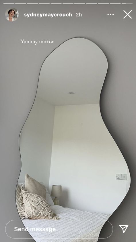 Bedroom List, Mirror Without Frame, Squiggly Mirror, Dads Room, Japandi Bedroom, Mtv Cribs, Aesthetic Room Ideas, Pink Pilates, Pilates Princess