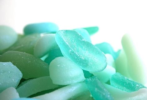 Edible Sea Glass Candy Looks Just Like It Washed up on the Beach | Colossal Beach Favors, Boozy Cupcakes, Edible Toppers, Beach Cakes, Beach Wedding Cake, Eternal Summer, Beach Wedding Favors, Candy Favors, Dessert Cupcakes