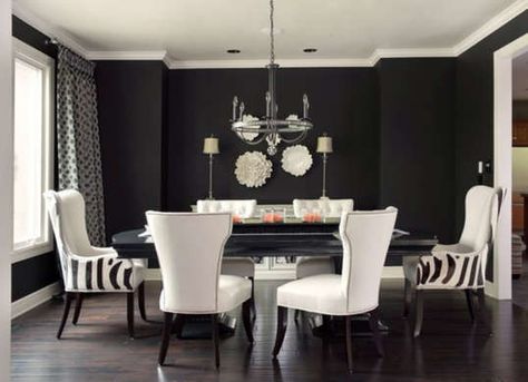 Black Dining Room Black And White Dining Room, Black And White Chair, Dining Room Design Modern, Black Rooms, White Chairs, Living Room Decor Gray, Black Dining Room, White Dining Room, Design Blogs