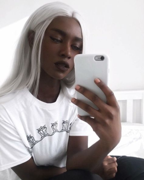 ☁️lonerhijabi☁️ White Hair Dark Skin, Dark Skin Models, Black Eyebrows, Dope Hairstyles, Black Girls Hairstyles, Aesthetic Hair, White Hair, Black Is Beautiful, Dark Hair