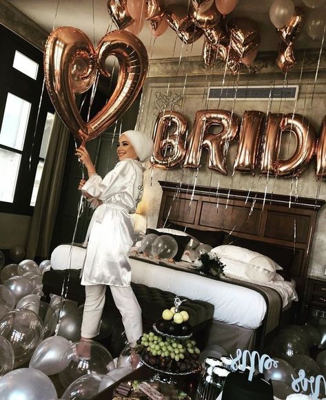 Bridal Shower Outfits, Bridal Suite Decor, Morning Of Wedding, Bachelorette Party Balloon, Bride To Be Decorations, Bridal Shower Dresses, Bride Preparation, Brides Room, Bridal Shower Gifts For Bride