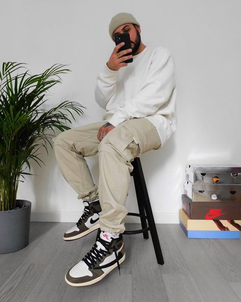 Travis Scott Mocha Outfit, Jordan Travis Scott Outfit, Travis Scott Jordan 1 Outfit, Mocha Outfit, Jordan 1 High Mocha, Travis Scott Mocha, Jordan 1 Mocha, Travis Scott Jordan 1, Sporty Outfits Men