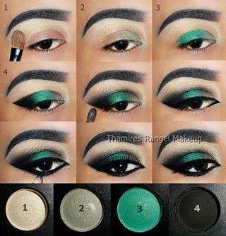 Green Black Eyeshadow Selena Halloween, Fest Smink, Natural Smokey Eye Makeup, Halloweenský Makeup, Make Up Designs, Green Smokey Eye, Natural Smokey Eye, Mekap Mata, Smink Inspiration