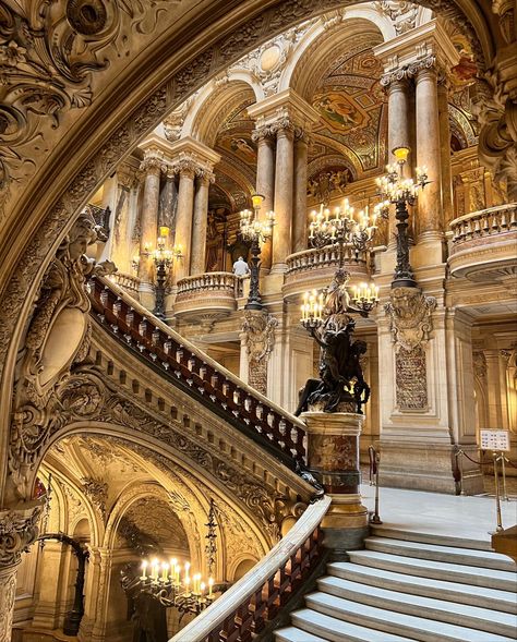 French Opera House, Phantom Of The Opera House, Opera Astethic, Opera House Aesthetic, Opera Singer Aesthetic, Opera House Paris, Opera Aesthetic, Winter House Exterior, Charles Garnier