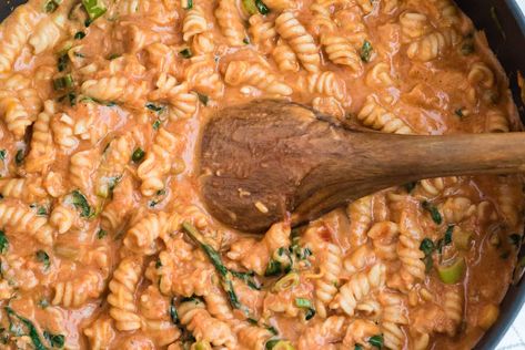 Pasta with Tomato Gorgonzola Sauce Gorgonzola Sauce, Gorgonzola Cheese, Bolognese Recipe, Tomato Pasta, Pasta Shapes, Make Ahead Meals, Diced Tomato, Eating Plans, My Kitchen