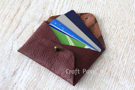 No-Sew Leather Pouch - Free Pattern & Tutorial | Craft Passion Amtrack Travel, Diy Leather Envelope, Diy Wallet No Sew, Leather Pouch Tutorial, Leather Pouch Pattern, Diy Leather Pouches, Jewelry Svg, Faux Leather Pouch, Leather Business Card Holder