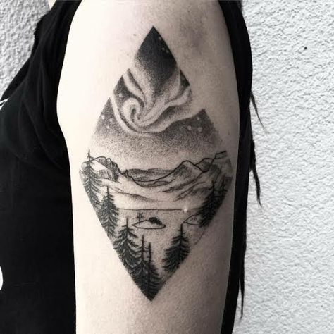 Magic Society, Lights Tattoo, Landscape Scotland, Aurora Tattoo, Northern Lights Tattoo, Alaska Tattoo, Scotland Mountains, Circular Tattoo, Tattoo Black And White