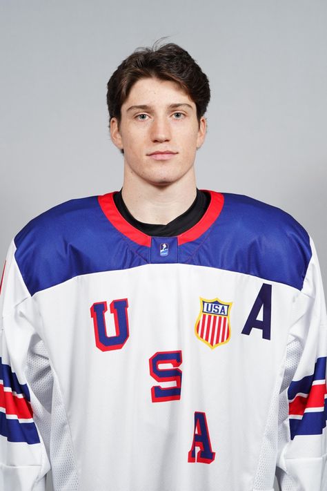 Ryan Leonard, Hockey Boy, Jeff Skinner, Boston Hockey, Hot Hockey Players, Hockey Boys, Boston College, Player 1, Hockey Players