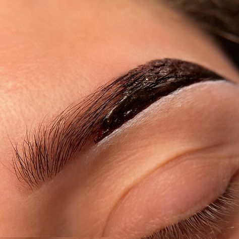 Interested in learning how to create halal brows? Learn how to create gorgeous halal brows using brow henna. Henna brows are suitable for everyone! Brow Henna, Henna Brows, Eyebrows, Henna, Quick Saves