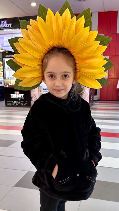 Daisy Costume Flower, Flower Costume Diy, Daisy Costume, Fancy Dress Costumes Kids, Yellow Flower Headband, Machine Embroidery Designs Projects, Sunflower Headband, Flower Mask, Sunflower Hat